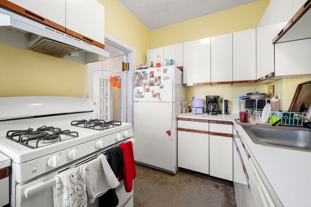 1263 Commonwealth Ave 4