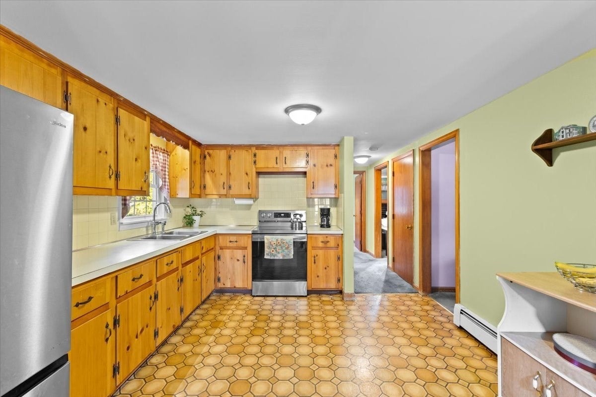 286 Pembroke St, Kingston, MA, 286 Pembroke St, Kingston, MA Photo #10