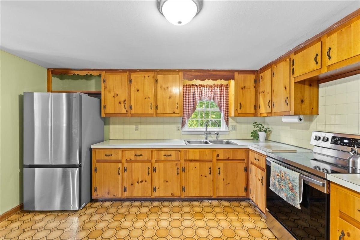 286 Pembroke St, Kingston, MA, 286 Pembroke St, Kingston, MA Photo #13