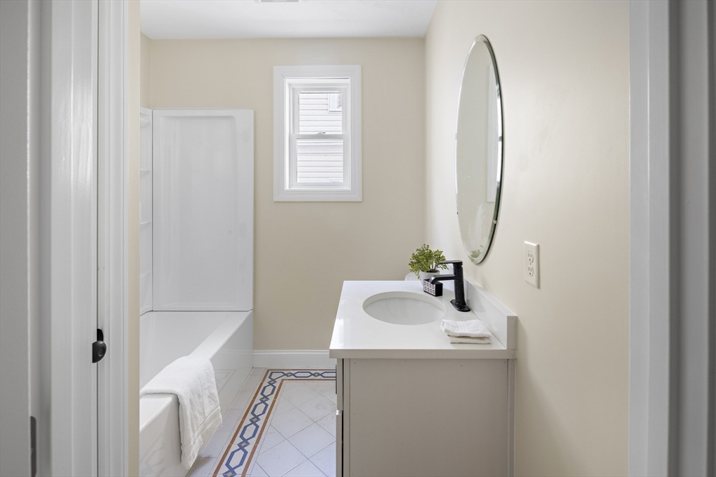 Revere, Massachusetts 02151, United States, 4 Bedrooms Bedrooms, ,3 BathroomsBathrooms,Residential,Active,78292