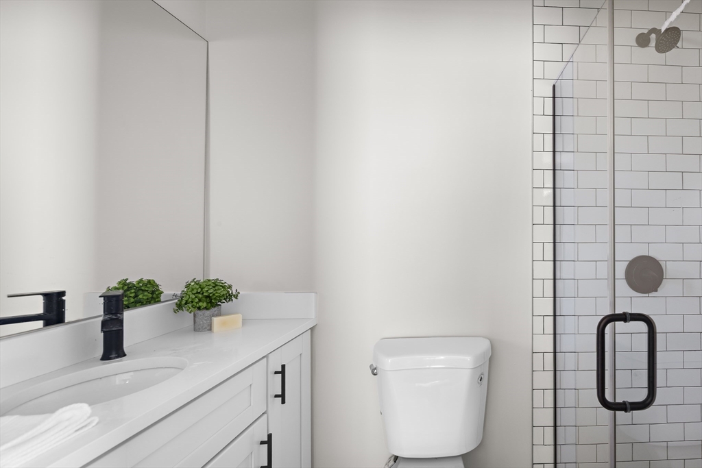 Revere, Massachusetts 02151, United States, 4 Bedrooms Bedrooms, ,3 BathroomsBathrooms,Residential,Active,78292