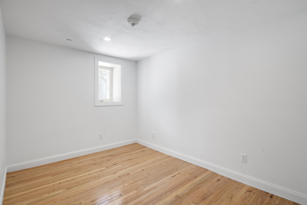 Revere, Massachusetts 02151, United States, 4 Bedrooms Bedrooms, ,3 BathroomsBathrooms,Residential,Active,78292