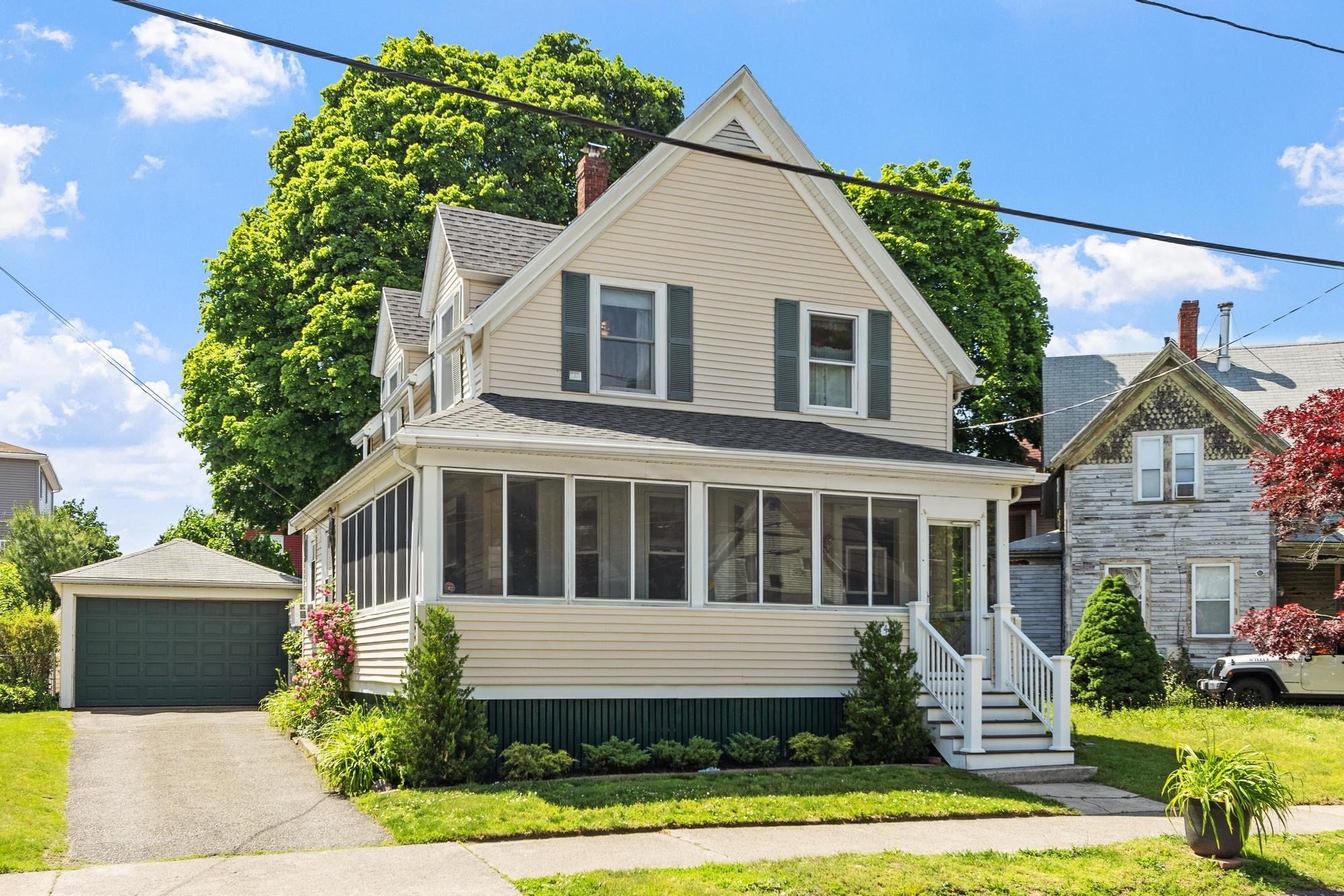 140 Lake View Ave