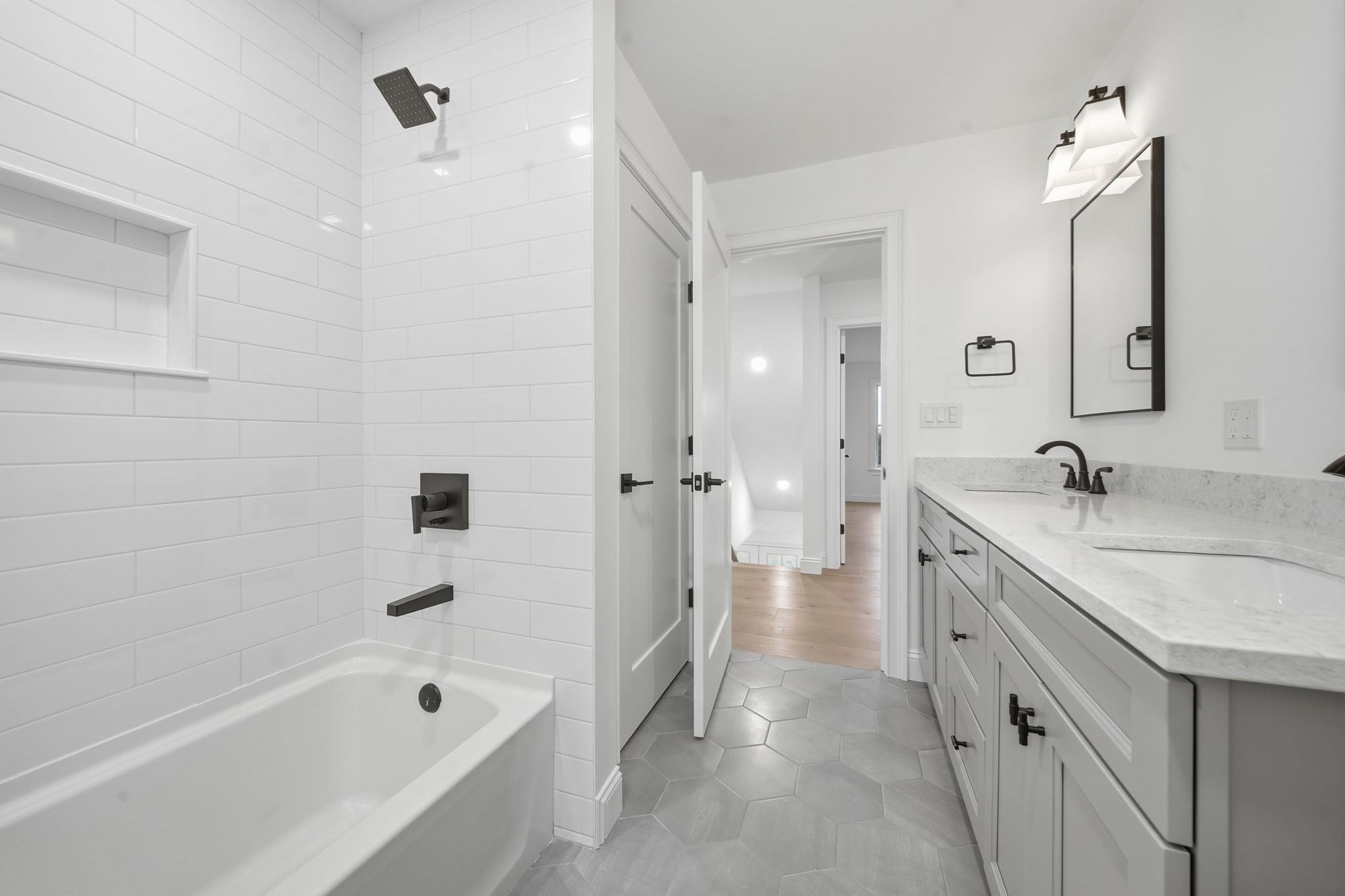 161 Bridge St #6, Hamilton, MA Photo #23