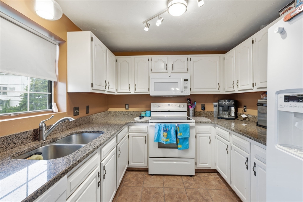 37 Grammont Road, Worcester, MA, 37 Grammont Road, Worcester, MA Photo #14