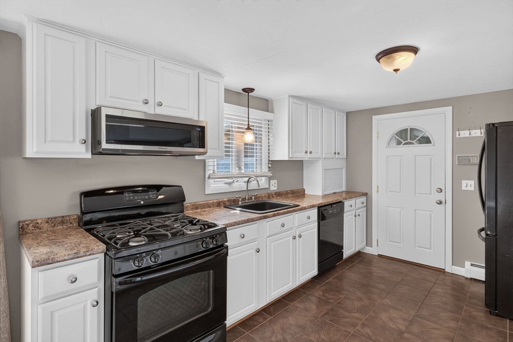 165 Swansom Rd, Swansea, MA Photo #13