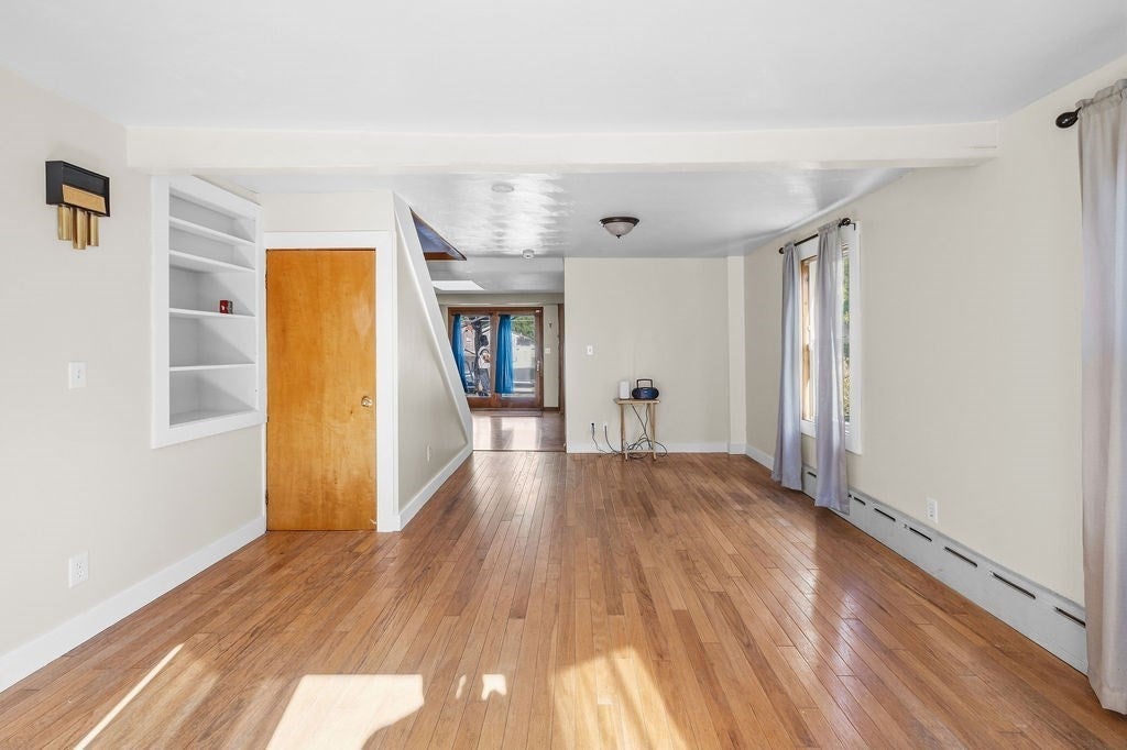 950 Glen St, New Bedford, MA, 950 Glen St, New Bedford, MA Photo #18