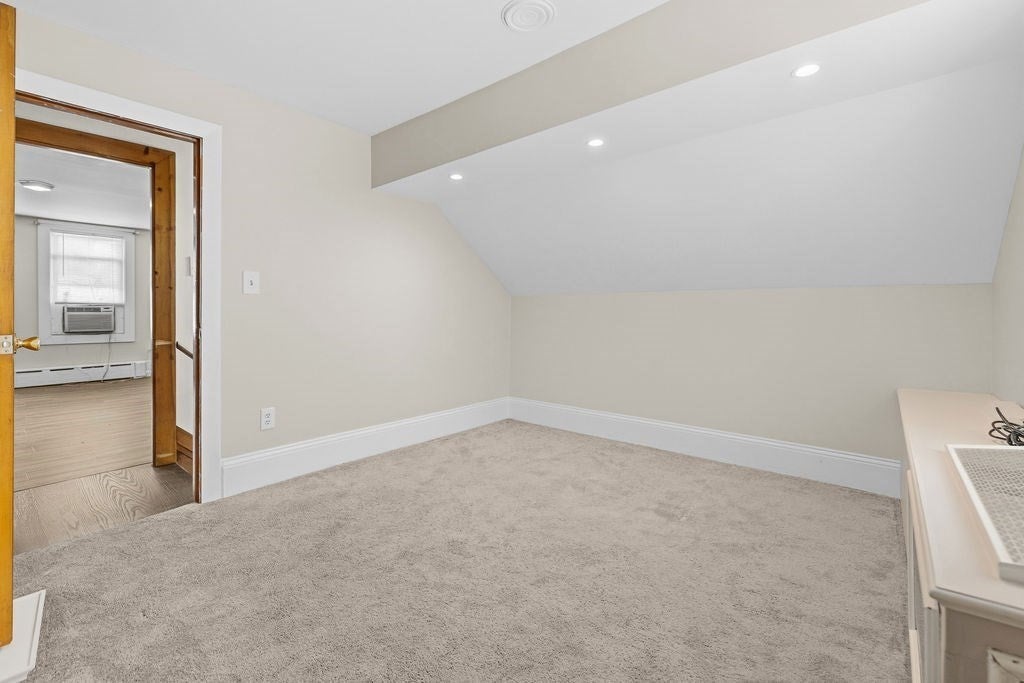 950 Glen St, New Bedford, MA, 950 Glen St, New Bedford, MA Photo #33