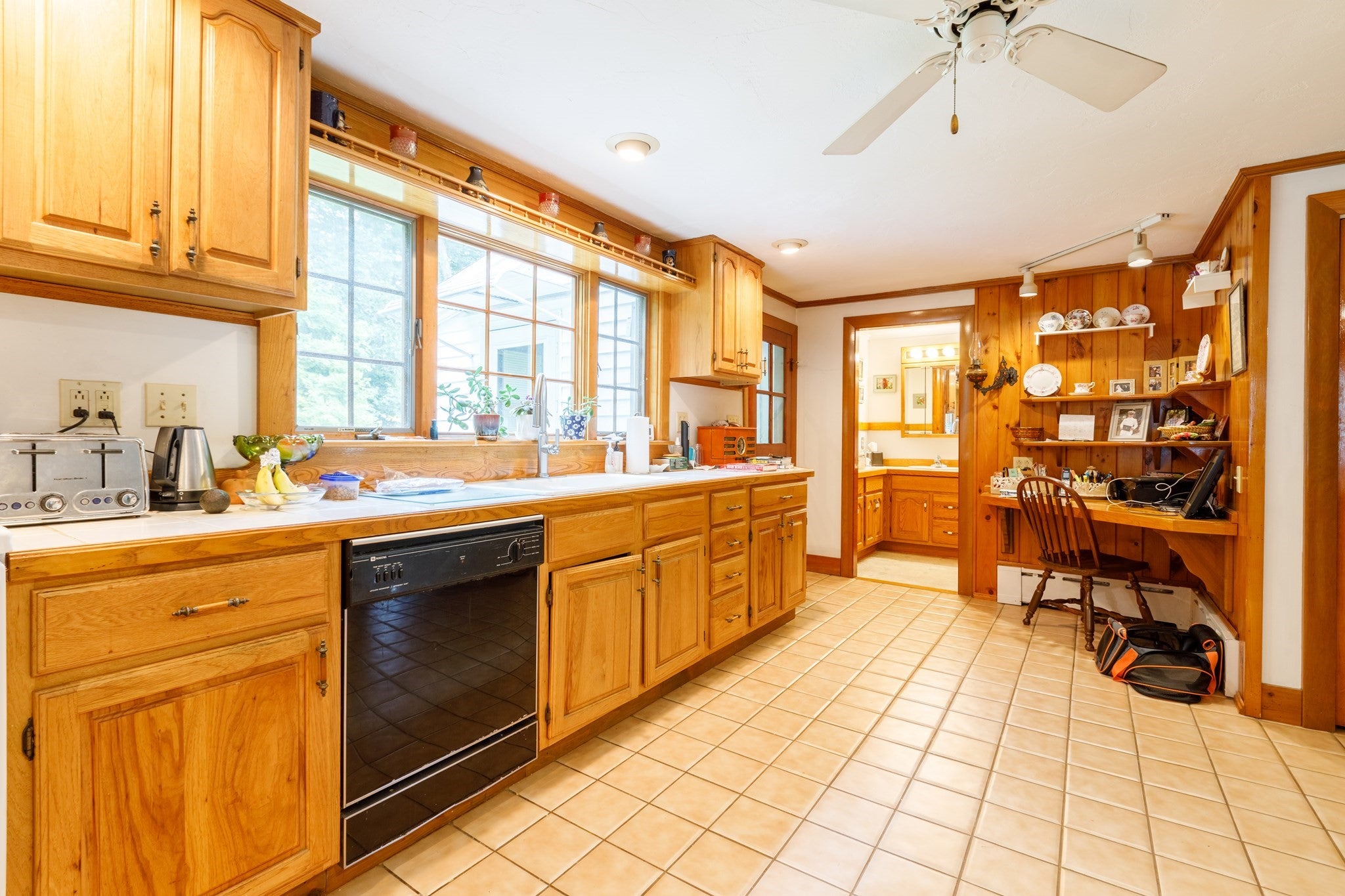 16 Brooks Pond Rd, North Brookfield, MA, 16 Brooks Pond Rd, North Brookfield, MA Photo #6