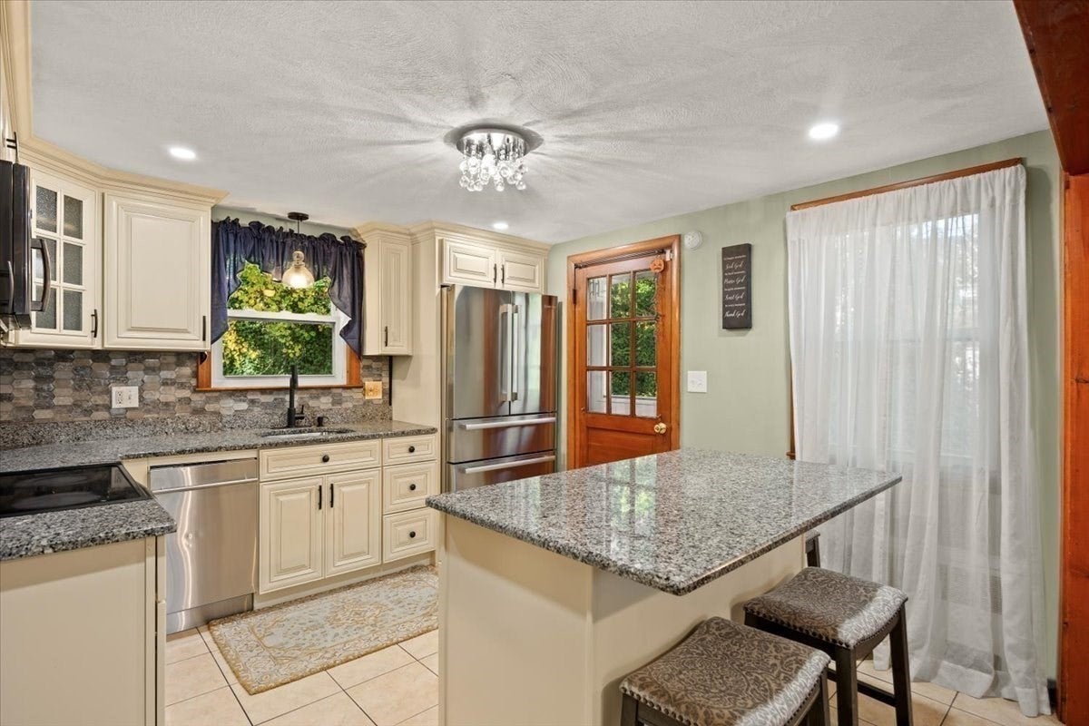 45 Decker St, Milton, MA, 45 Decker St, Milton, MA Photo #9