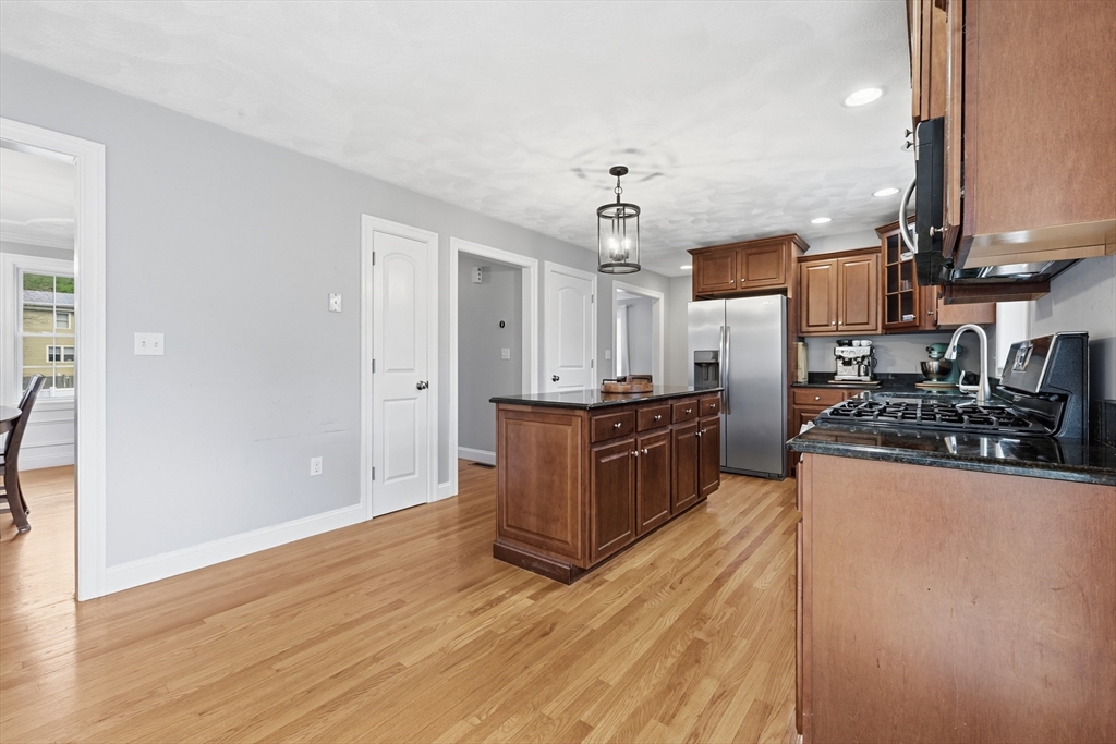 12 Bell Rd, Tewksbury, MA Photo #11