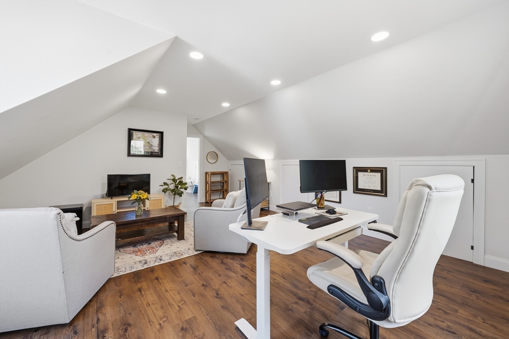 12 Bell Rd, Tewksbury, MA Photo #33