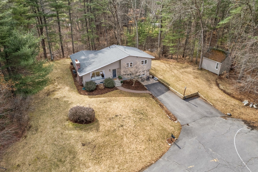 31 Meadowbrook Rd