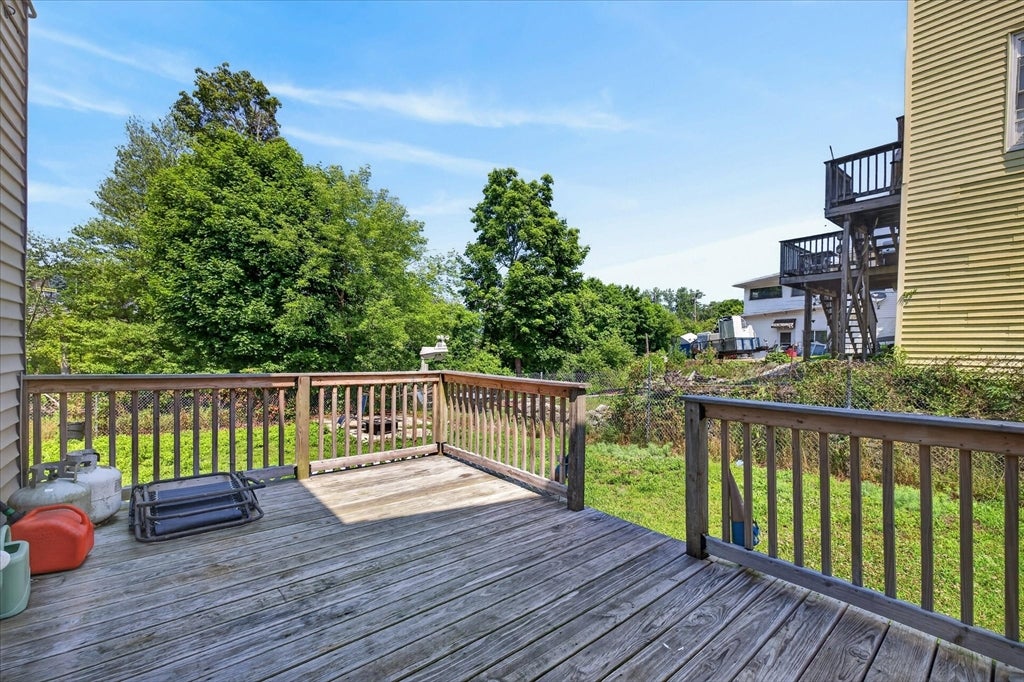 12 River Ct
