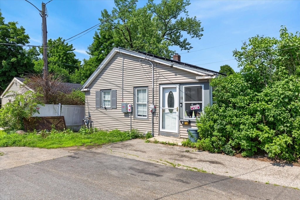 12 River Ct