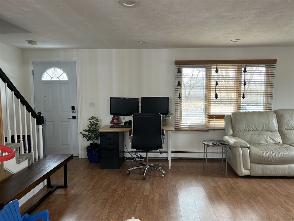 122 Curtis Ave 122