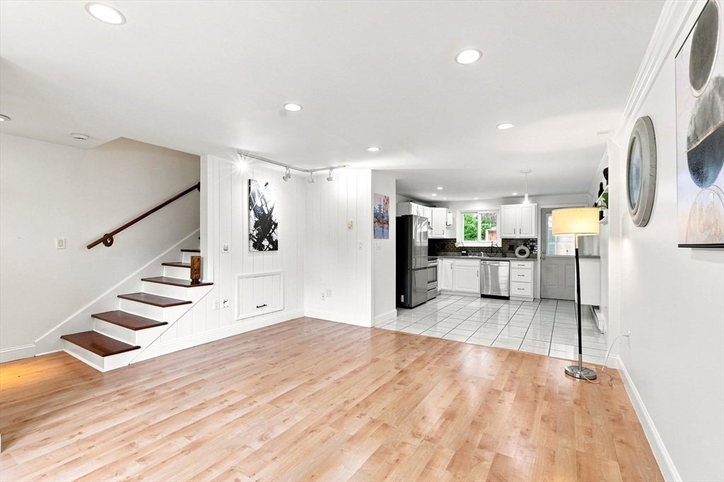 10 Freeman St #2, North Attleboro, MA, 10 Freeman St #2, North Attleboro, MA Photo #8