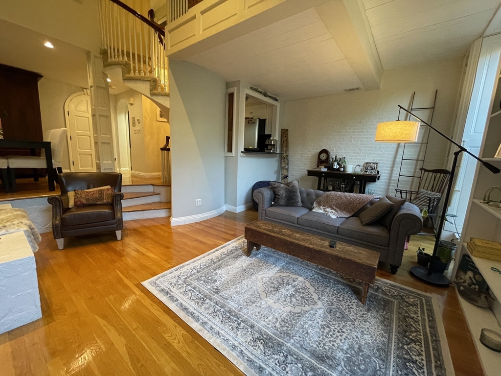 124 Beacon St 3F