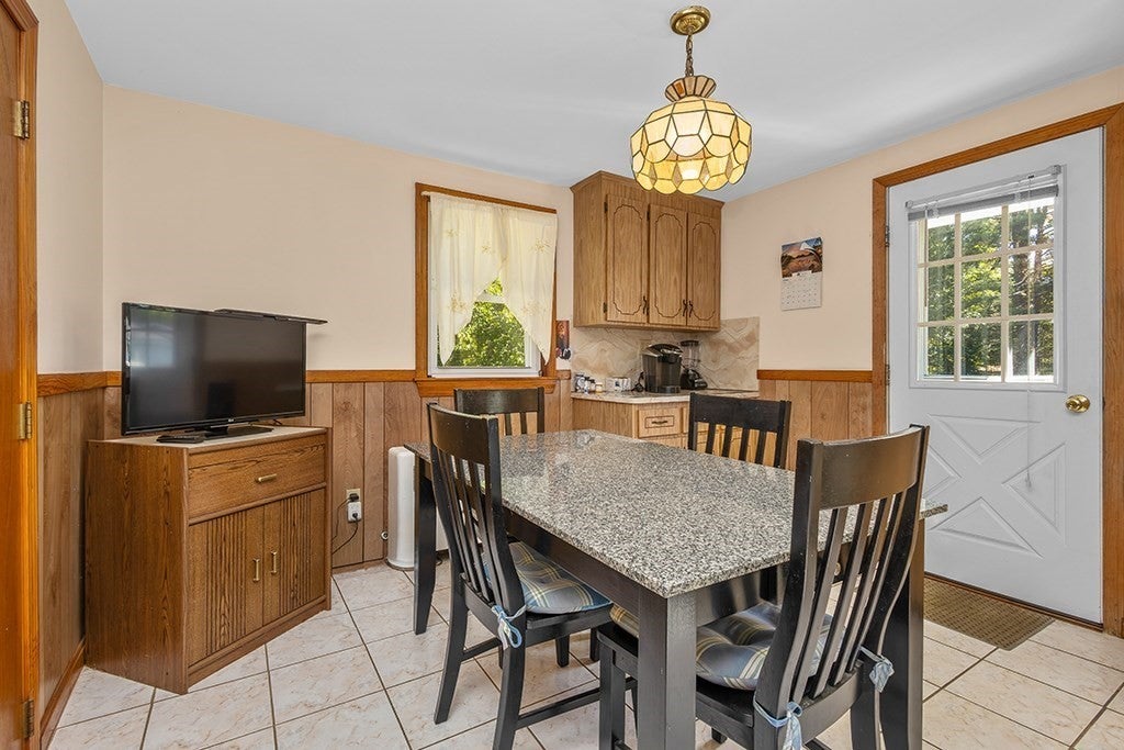 664 East Street, Wrentham, MA Photo #20