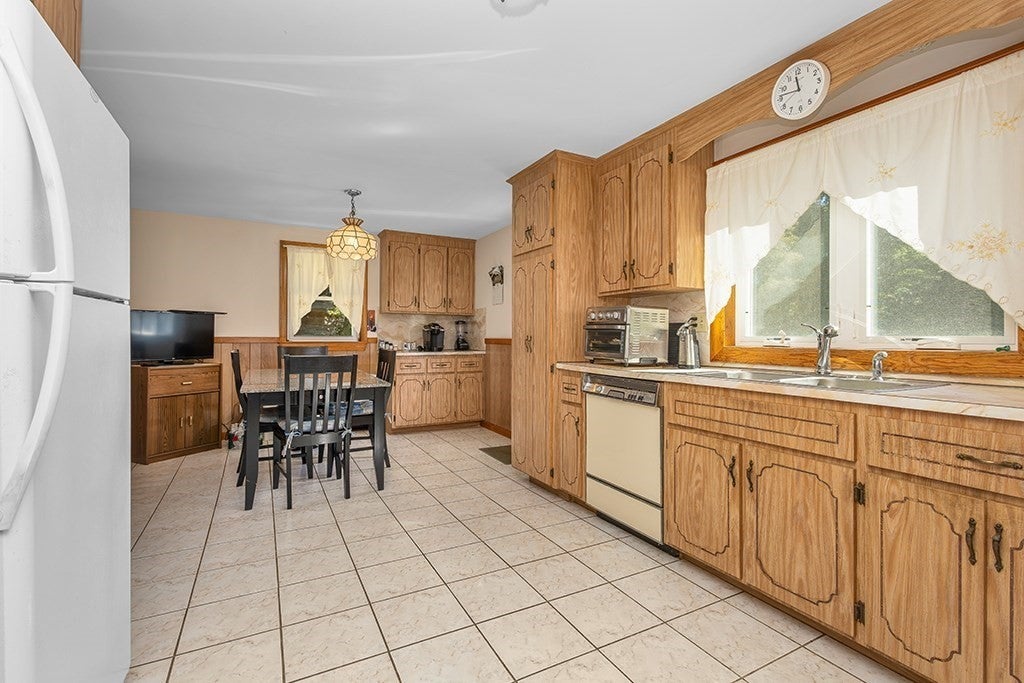 664 East Street, Wrentham, MA Photo #23