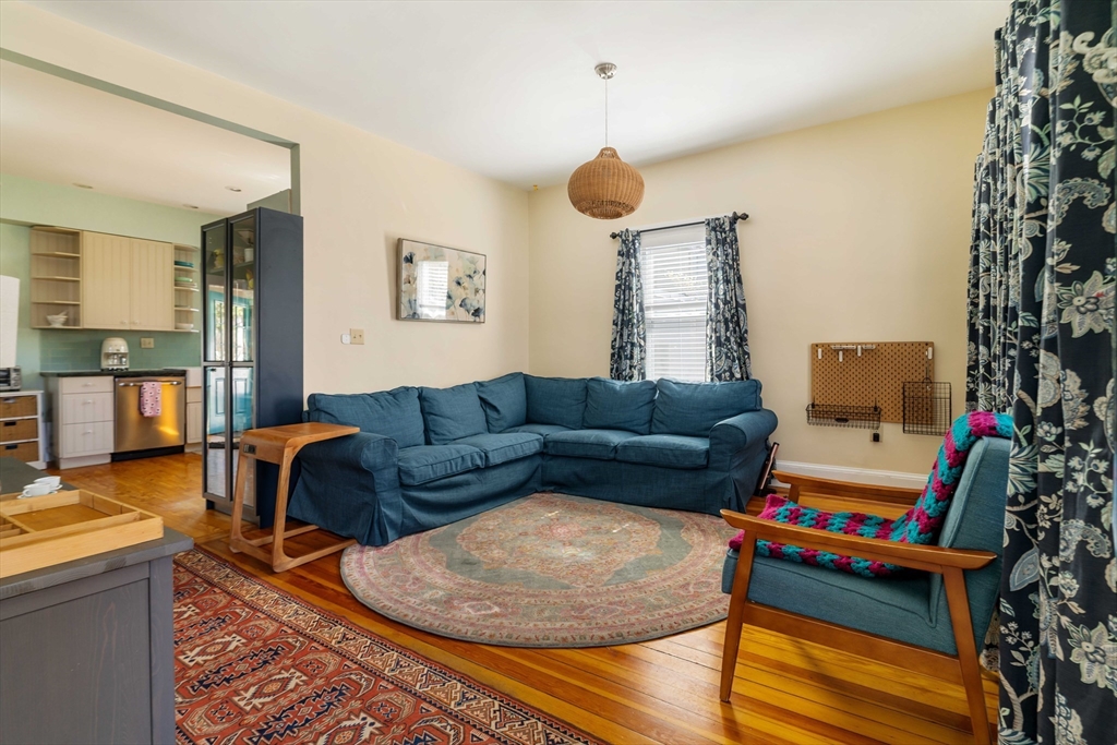 10 Gilman Street