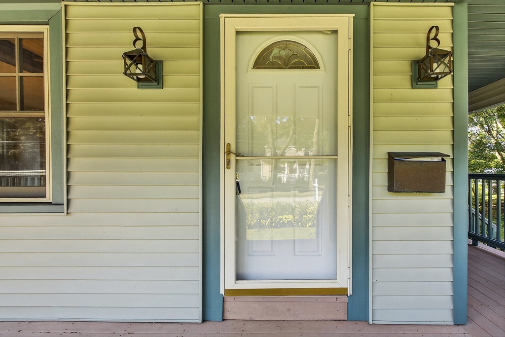 12 Raymond Avenue
