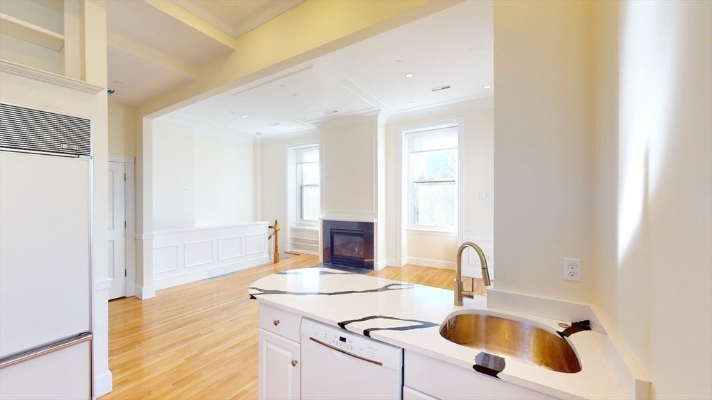22 Beacon St #2, Boston, MA, 22 Beacon St #2, Boston, MA Photo #1