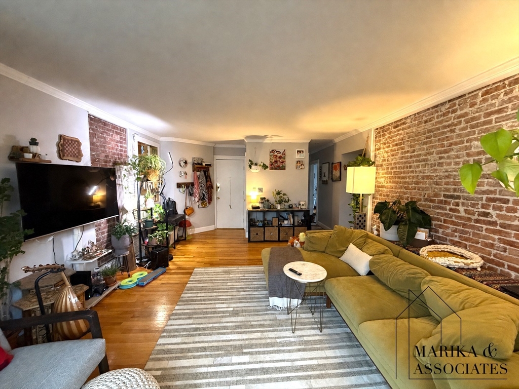 26 Commonwealth Terrace 15