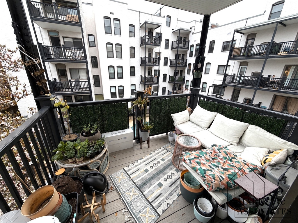 26 Commonwealth Terrace 15