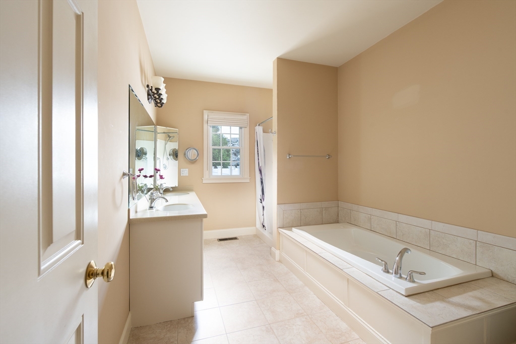 597 Main St #B6, Stoneham, MA, 597 Main St #B6, Stoneham, MA Photo #16
