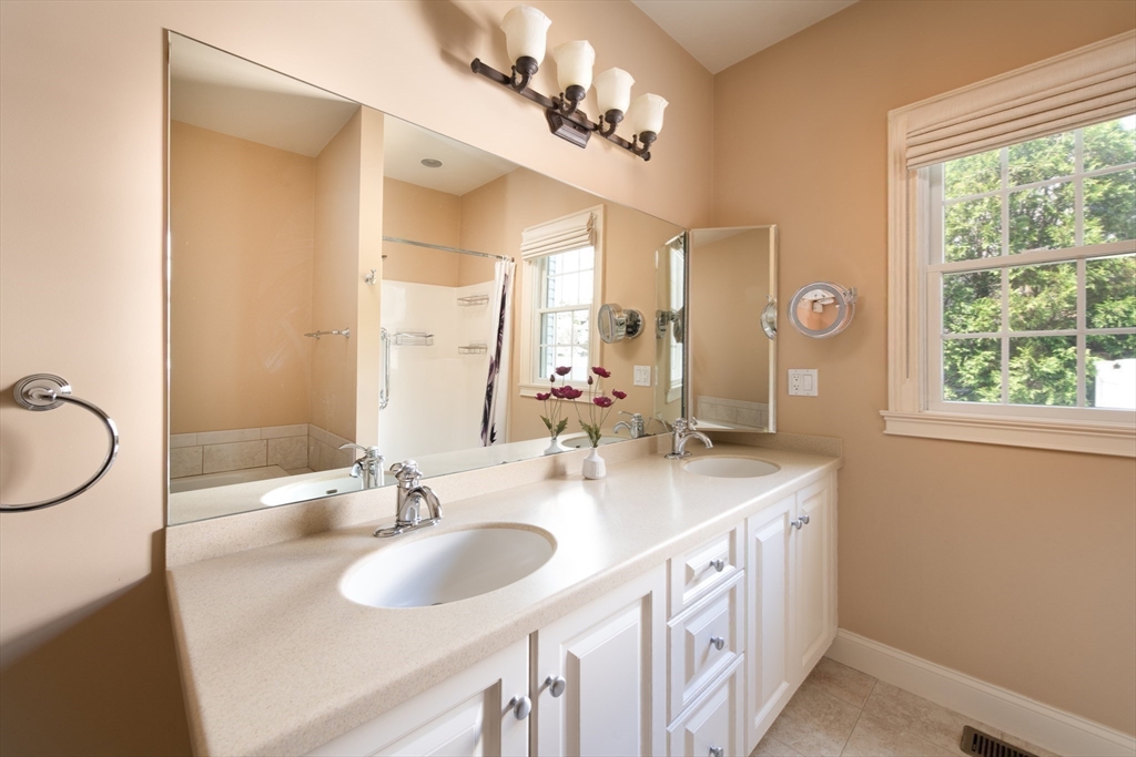 597 Main St #B6, Stoneham, MA, 597 Main St #B6, Stoneham, MA Photo #23