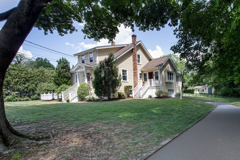 126 Grove Ave