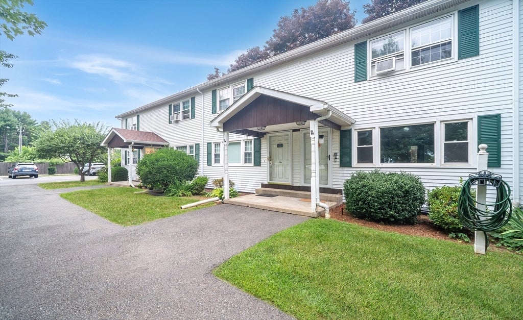 Photo of 8 Keegan LN, Greenfield, MA