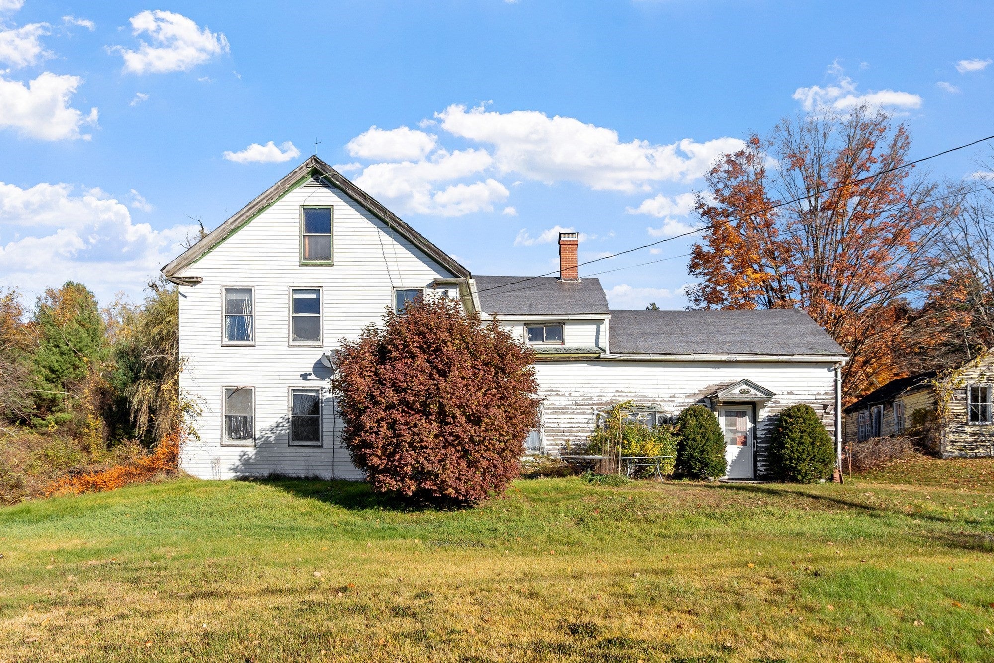 Photo of 254 West Rd, Petersham, MA