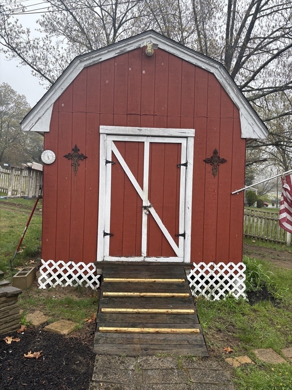 13 Dock Ln