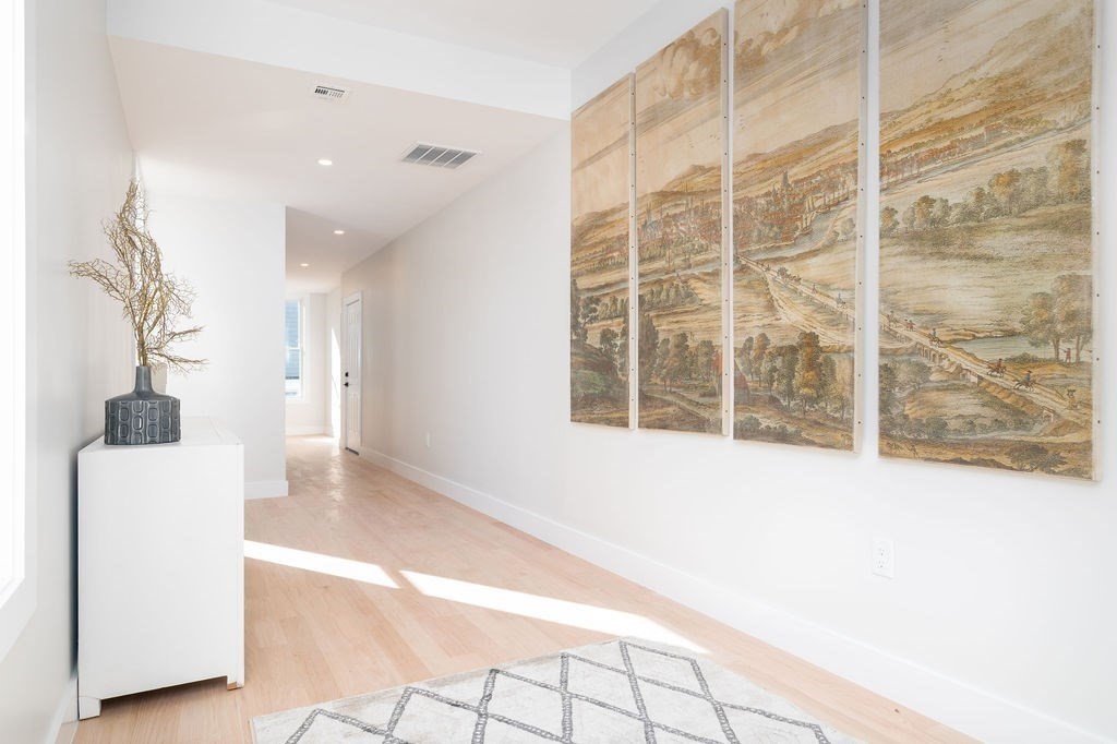 62 Albertina Street A