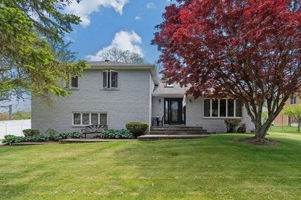 Photo of 394 Lees River Avenue, Somerset, MA