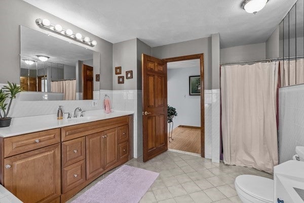 394 Lees River Avenue, Somerset, MA, 394 Lees River Avenue, Somerset, MA Photo #24