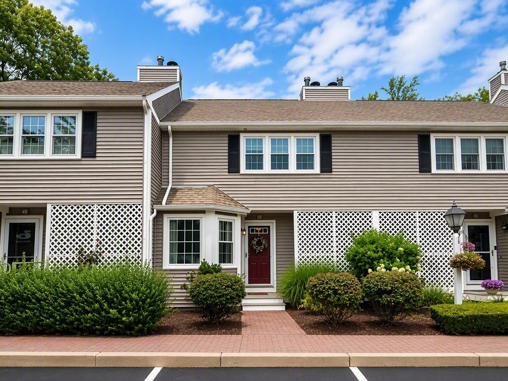 Photo of 1559 Bay St, Taunton, MA