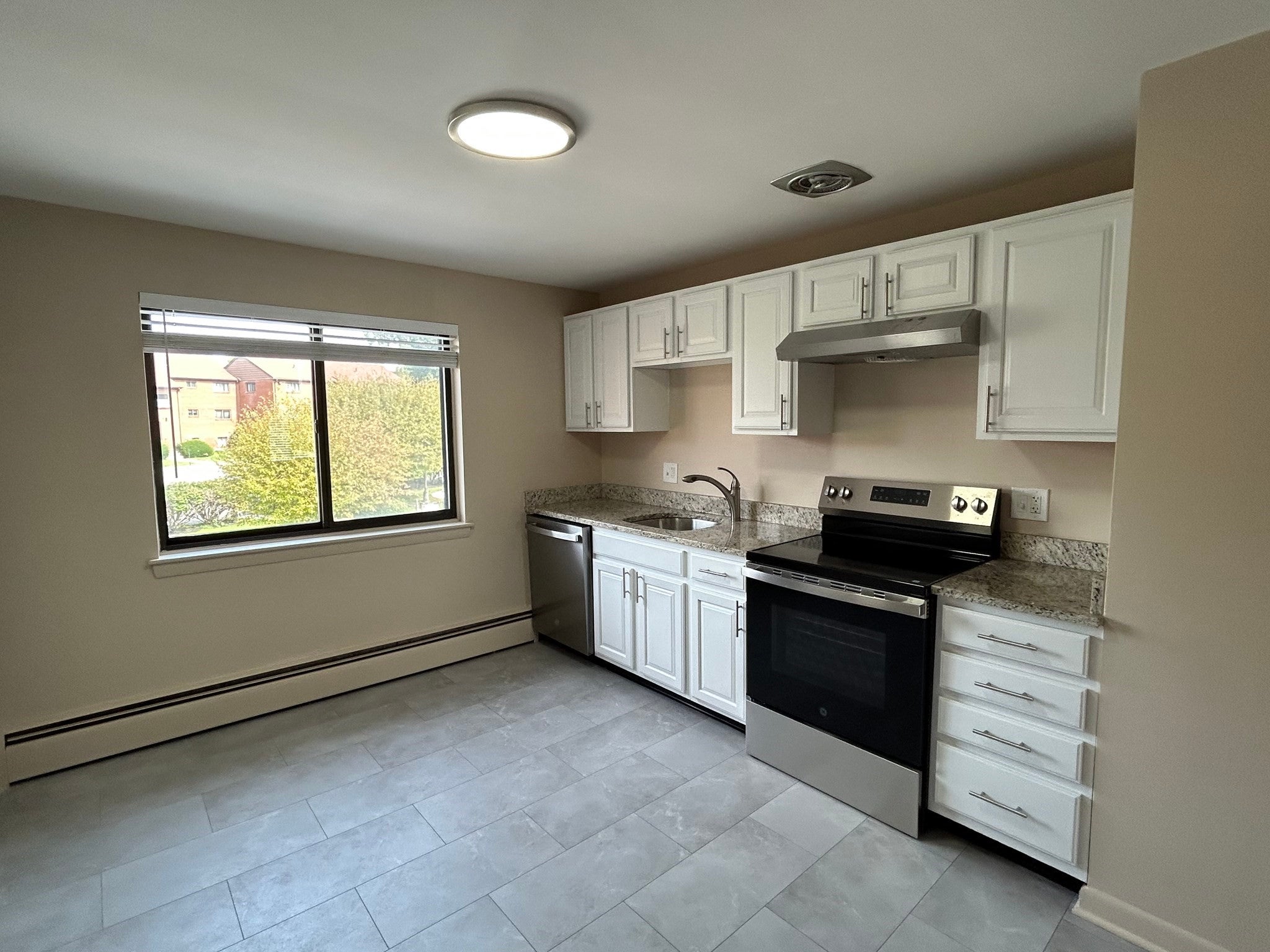 56 A Charlesbank Way #56, Waltham, MA, 56 A Charlesbank Way #56, Waltham, MA Photo #18