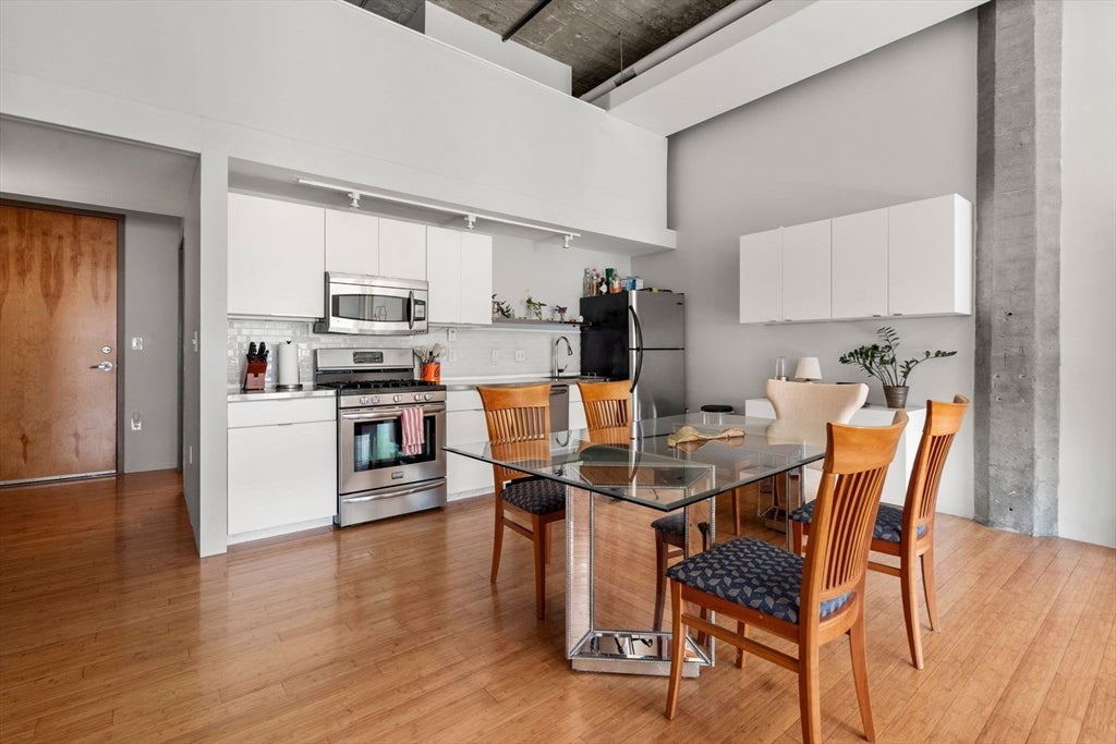 156 Porter St 240