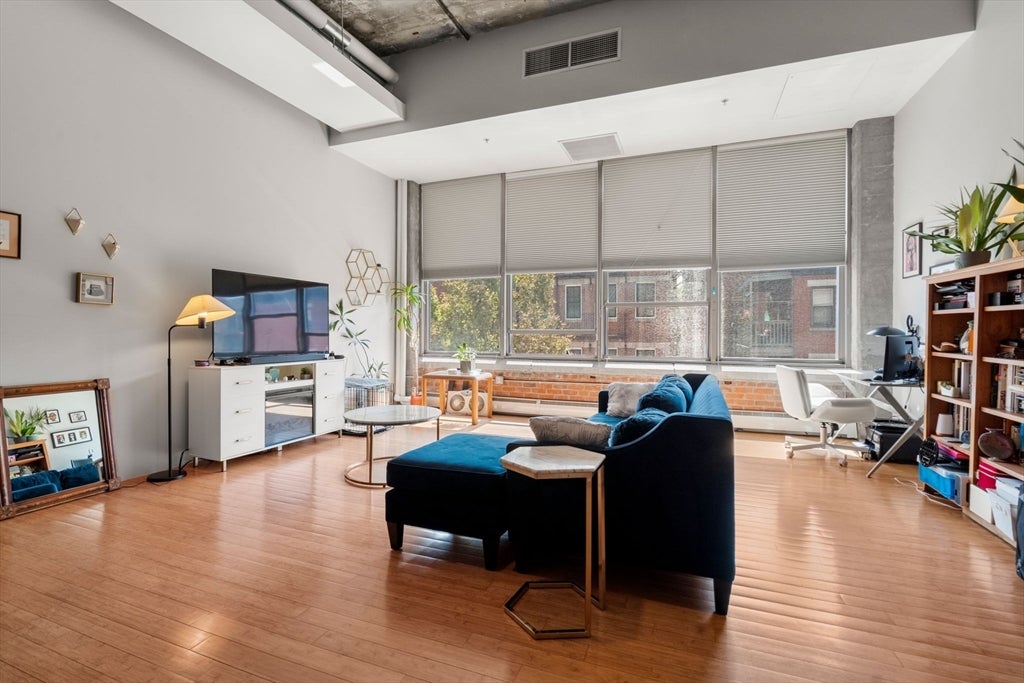 156 Porter St 240