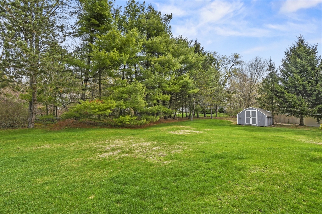 24 Bruce Dr