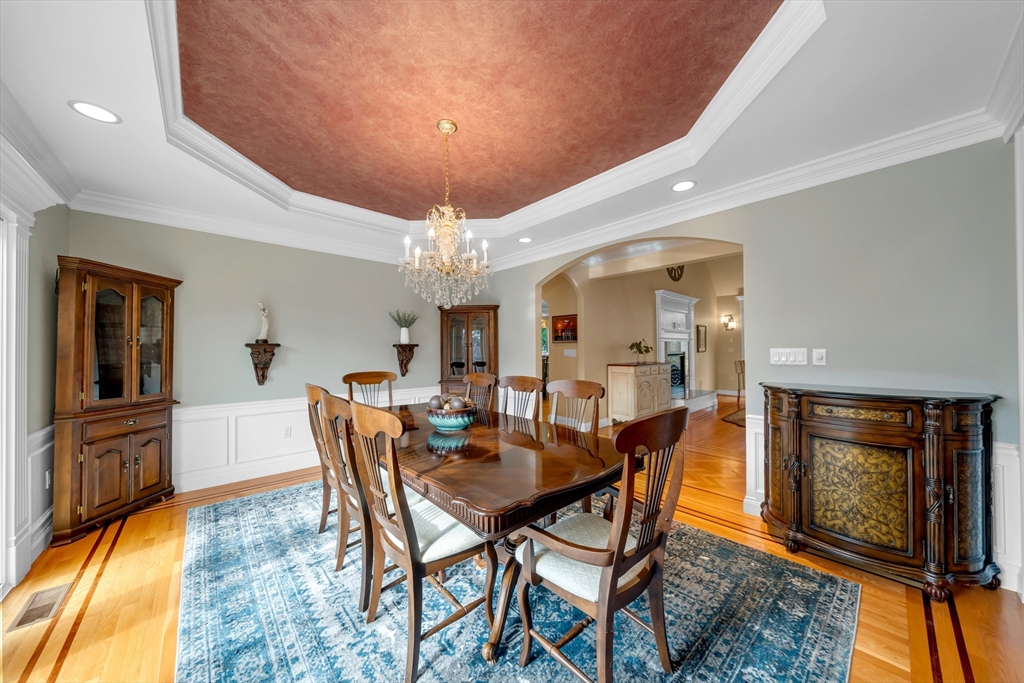 4 Andover Country Club Ln