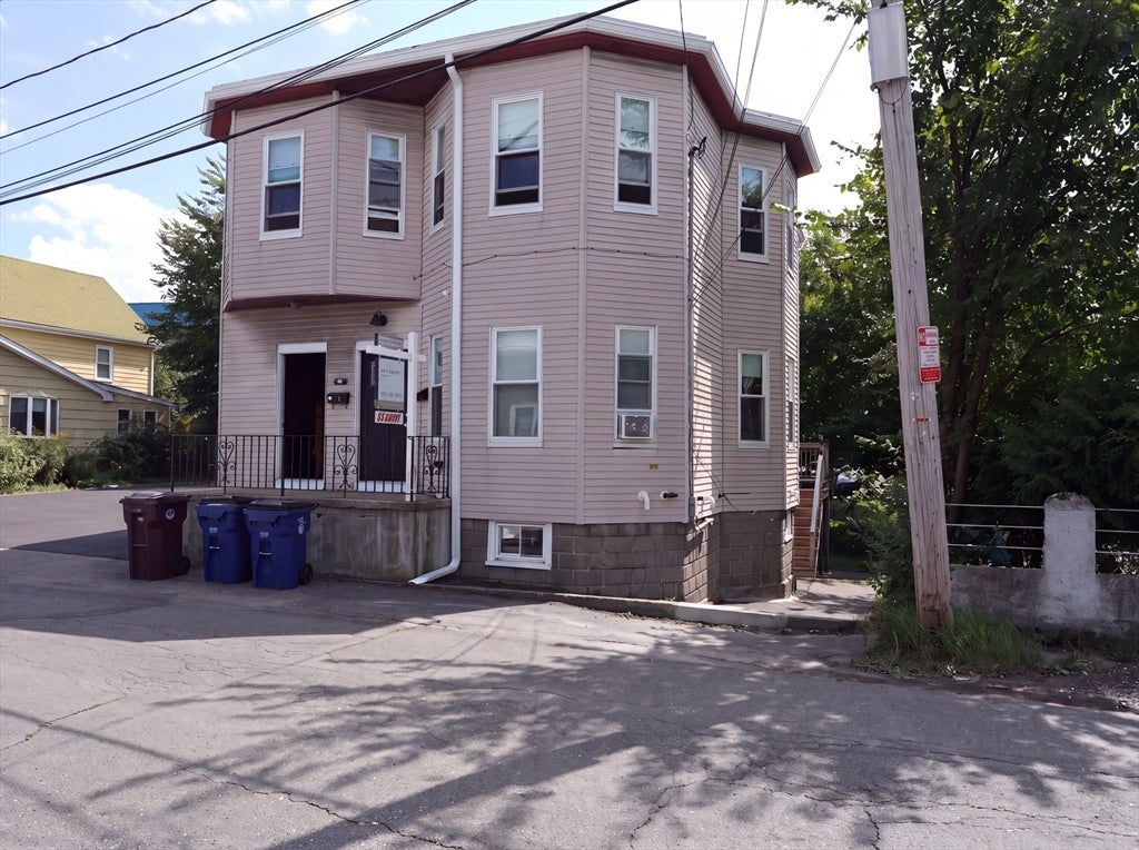 13 Belgrade St