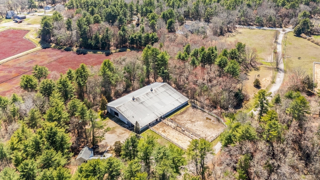 714 Snipatuit Rd