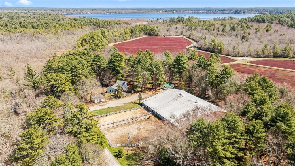 714 Snipatuit Rd