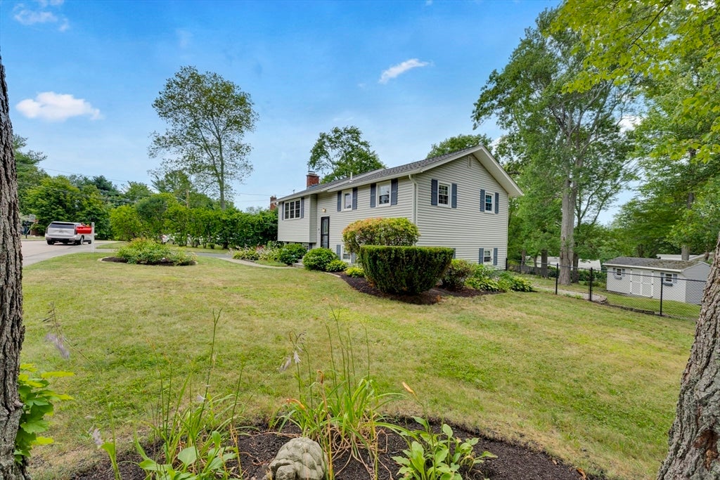 28 Yale Dr
