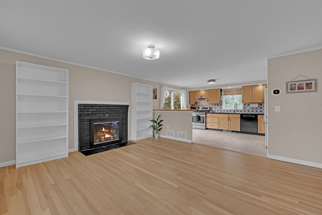 28 Yale Dr