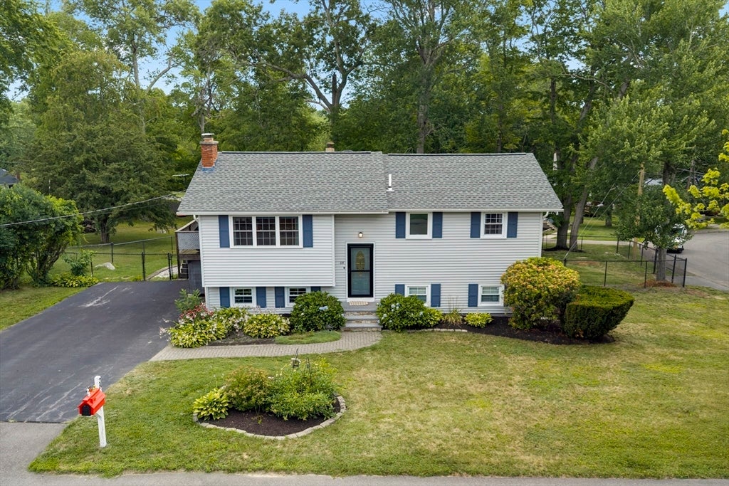 28 Yale Dr